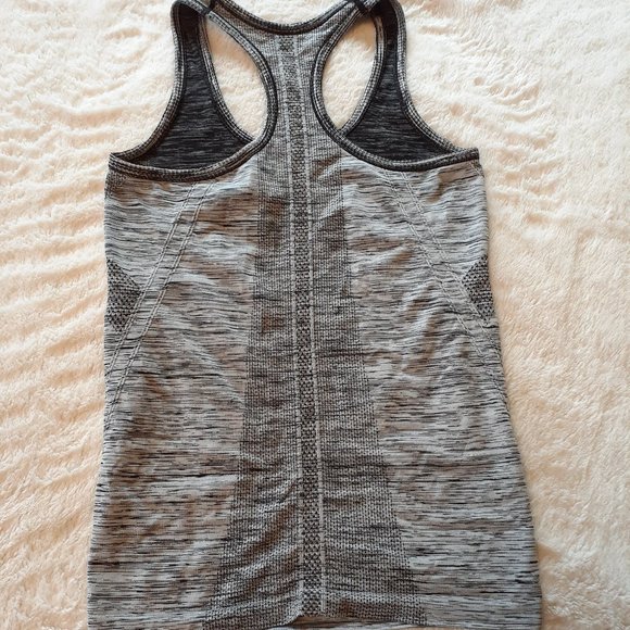 🔥 3/$20 New Balance Workout Tank - Picture 2 of 2